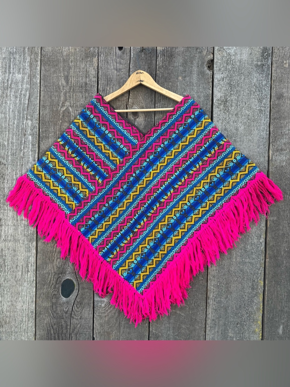 Beautiful Mexican Mañanita Esquinero Poncho Brightly Colored Zig Zag OS Festival